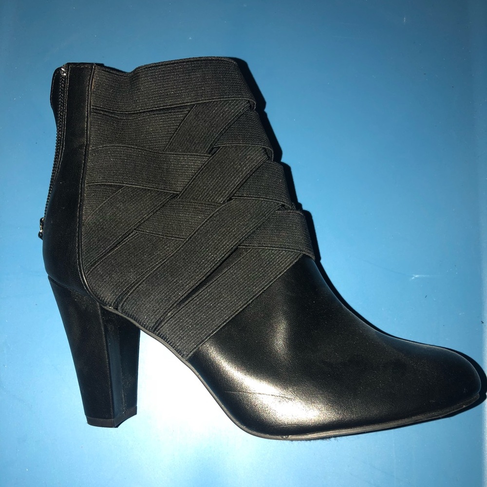 Beautiful like new booties.